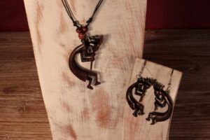 conjunto pendientes y gargantilla