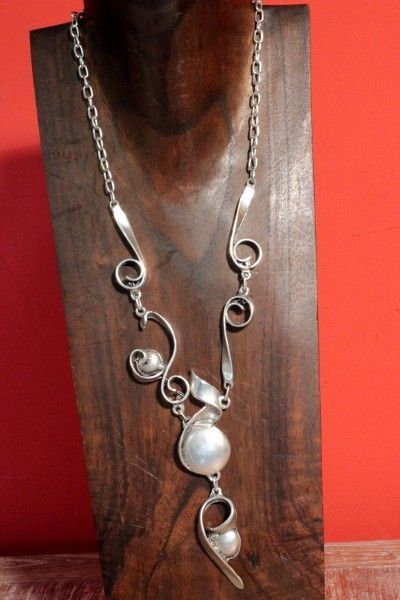 WT2082 COLLAR