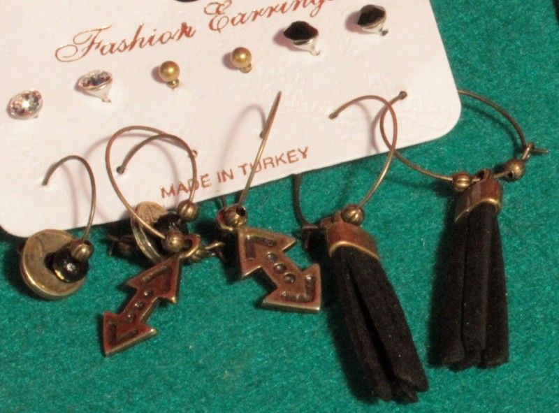 WV1902 SET PENDIENTES WV1902 SET PENDIENTES