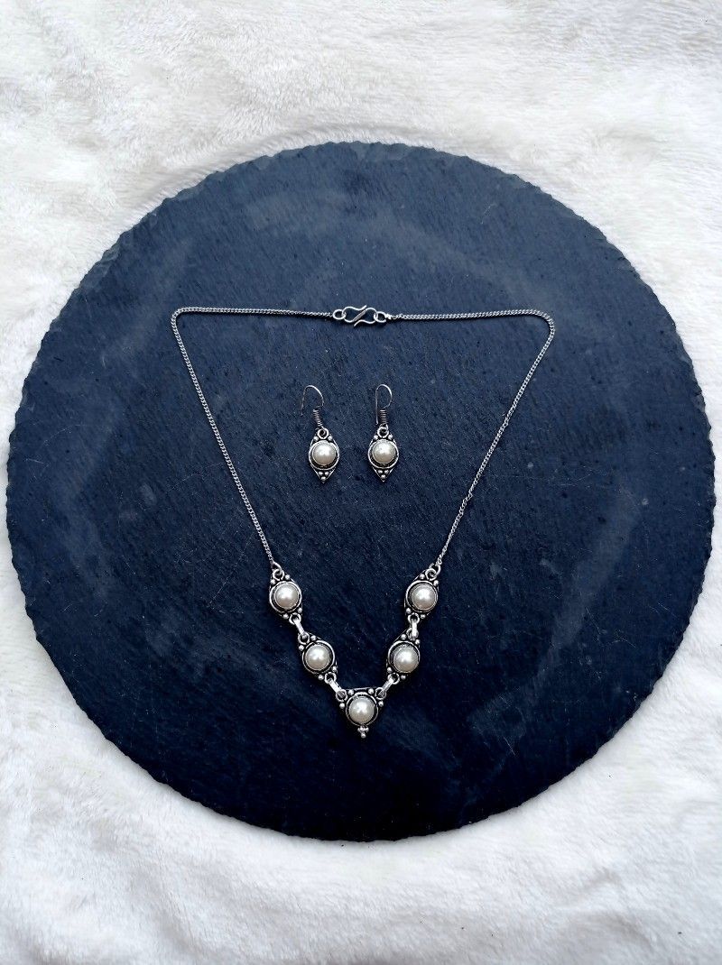 DV2112 CONJUNTO COLLAR Y PENDIENTES DV2112 CONJUNTO COLLAR Y PENDIENTES