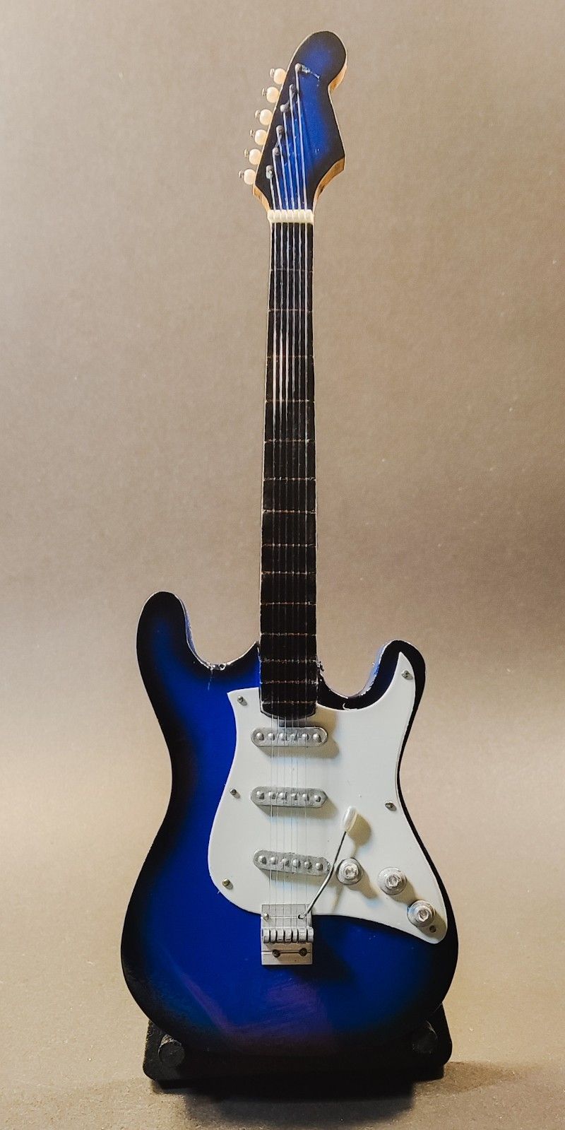 G2220 GUITARRA G2220 GUITARRA