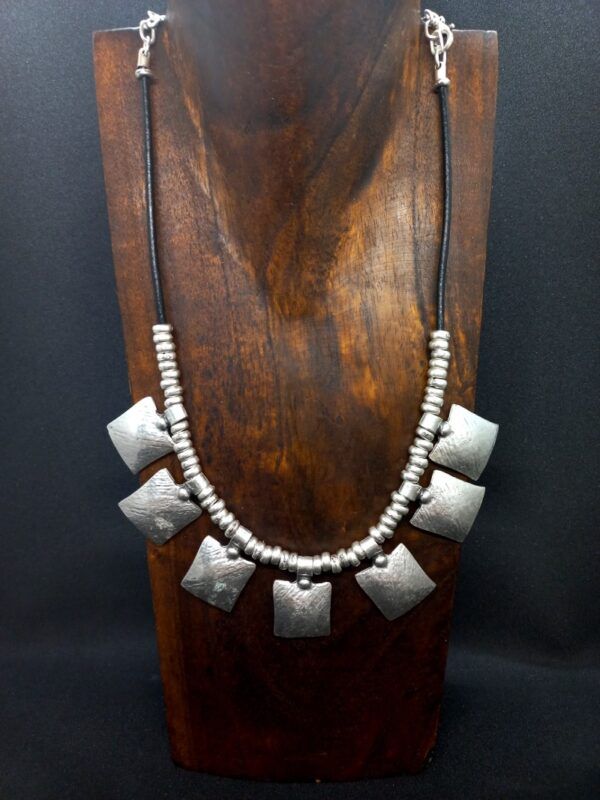 ETF2210 COLLAR