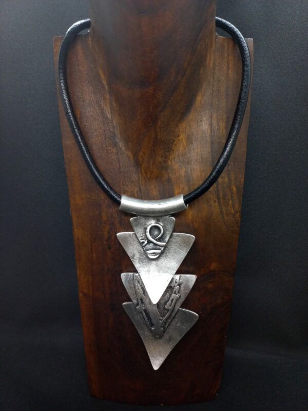 ETF2212 COLLAR