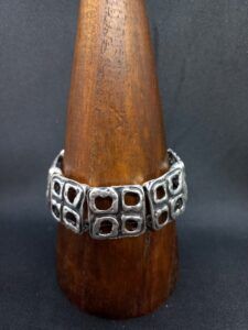 ETF2244 PULSERA